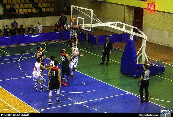 فینال لیگ ملی بسکتبال کشور  المان و پارسا مشهد /عکس: حسین شریعت / شهرآرا