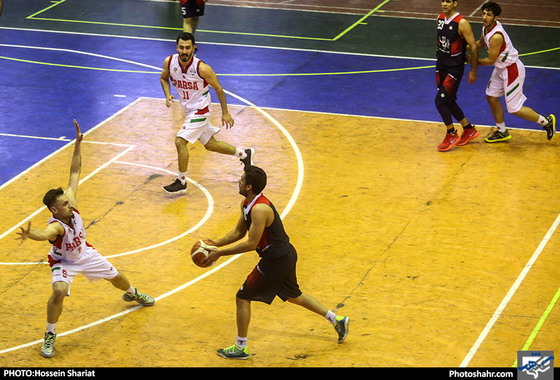 فینال لیگ ملی بسکتبال کشور  المان و پارسا مشهد /عکس: حسین شریعت / شهرآرا