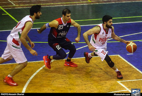 فینال لیگ ملی بسکتبال کشور  المان و پارسا مشهد /عکس: حسین شریعت / شهرآرا