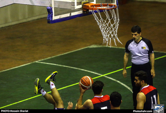 فینال لیگ ملی بسکتبال کشور  المان و پارسا مشهد /عکس: حسین شریعت / شهرآرا