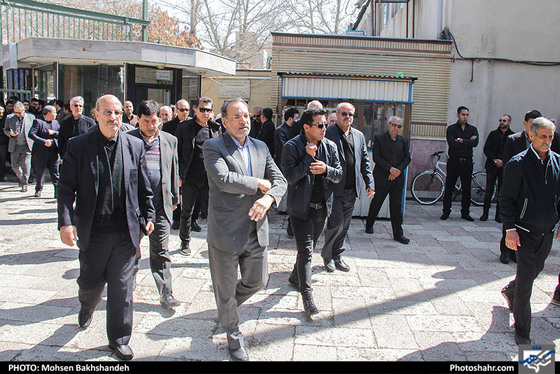 تشییع پیکر جهانگیر زنده دل از پیشکسوتان فوتبال مشهد /
 عکس: محسن بخشنده / شهرآرا