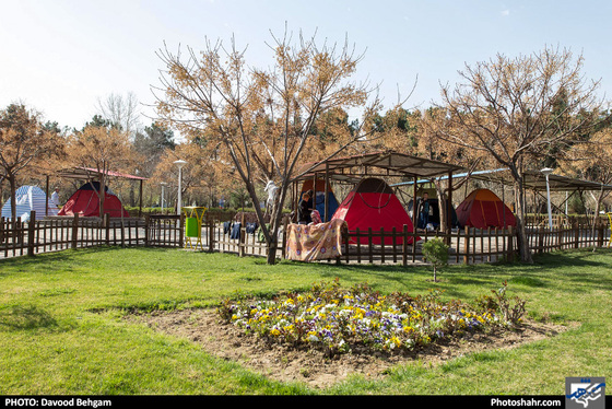 مسافران نوروزی در کمپ غدیر / عکس: داوود بهگام / شهرآرا