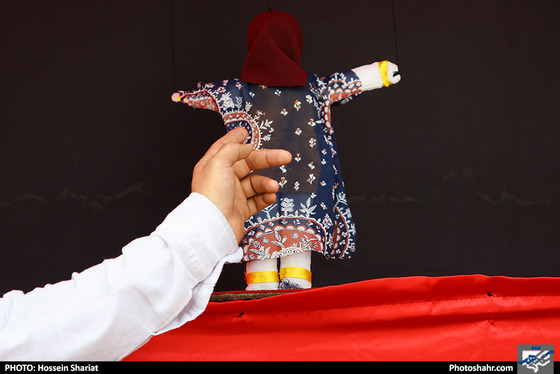 نمایش خیمه شب بازی " چند تا لایک داری مبارک؟ " / عکس: حسین شریعت / شهرآرا