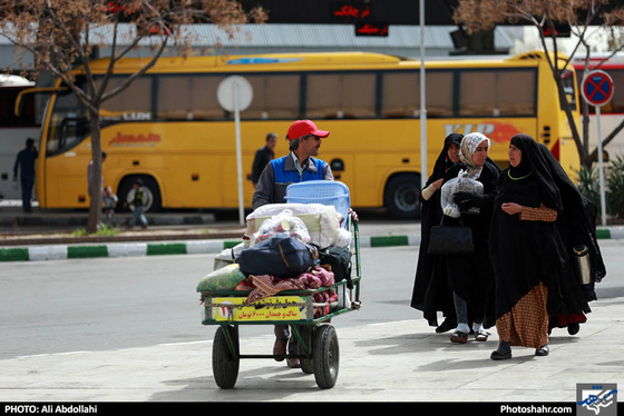 مسافران نوروزی در پایانه مسافربری امام رضا (ع) / عکس: علی عبداللهی / شهرآرا
