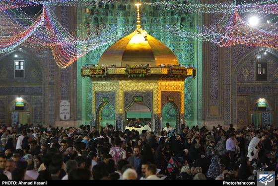 زائران حرم امام رضا (ع) / عکس: احمد حسنی / شهرآرا