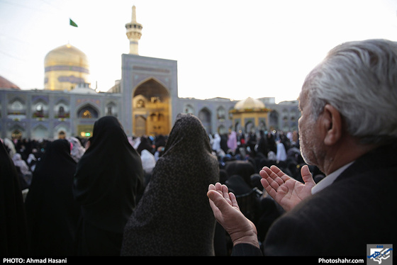 زائران حرم امام رضا (ع) / عکس: احمد حسنی / شهرآرا