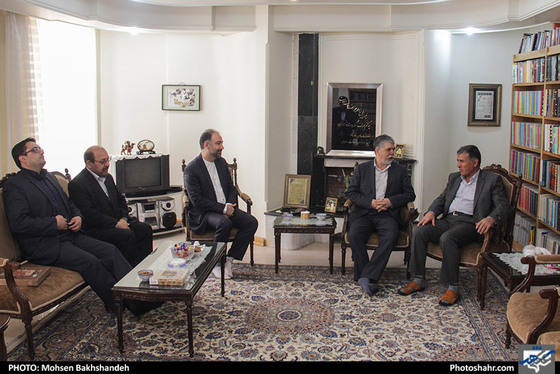 دیدار وزیر ارشاد با دو استاد ادبیات مشهد / عکس: محسن بخشنده / شهرآرا