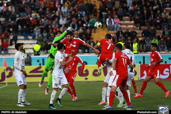 لیگ برتر فوتبال / مسابقه پدیده و پرسپولیس / عکس: علی عبداللهی / شهرآرا