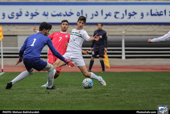 دیدار تیم ملی فوتبال نوجوانان و تیم منتخب خراسان / عکس: محسن بخشنده / شهرآرا