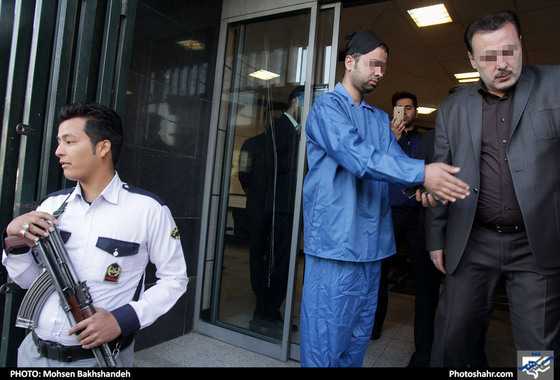 بازسازی صحنه سرقت از دو بانک در مشهد / عکس: محسن بخشنده / شهرآرا