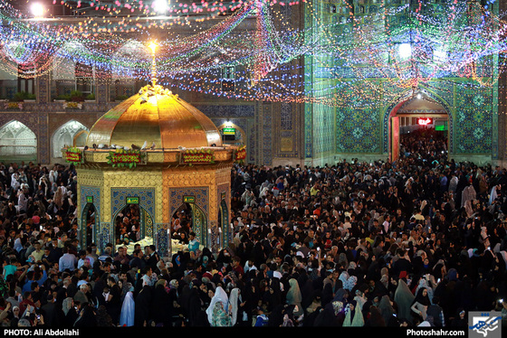 حرم امام رضا (ع) در شب مبعث پیامبر (ص) / عکس: علی عبداللهی / شهرآرا