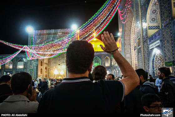 حرم امام رضا (ع) در شب مبعث پیامبر (ص) / عکس: علی عبداللهی / شهرآرا