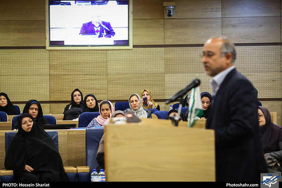 نشست هم اندیشی بانوان فرهیخته با اعضای شورای اسلامی مشهد مقدس / عکس: حسین شریعت / شهرآرا