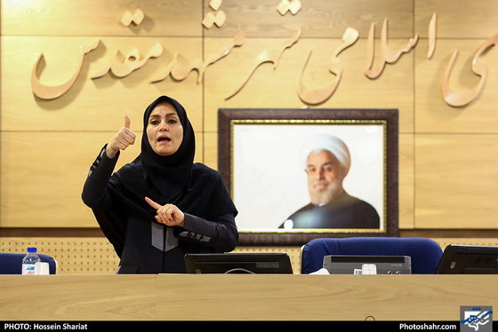 نشست هم اندیشی بانوان فرهیخته با اعضای شورای اسلامی مشهد مقدس / عکس: حسین شریعت / شهرآرا