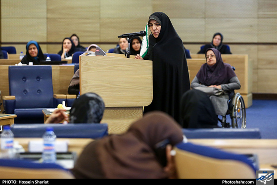 نشست هم اندیشی بانوان فرهیخته با اعضای شورای اسلامی مشهد مقدس / عکس: حسین شریعت / شهرآرا