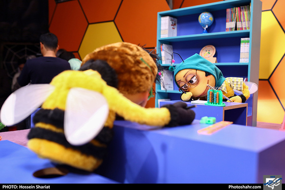 پشت صحنه برنامه تلویزیونی شهر عسل / عکس: حسین شریعت / شهرآرا