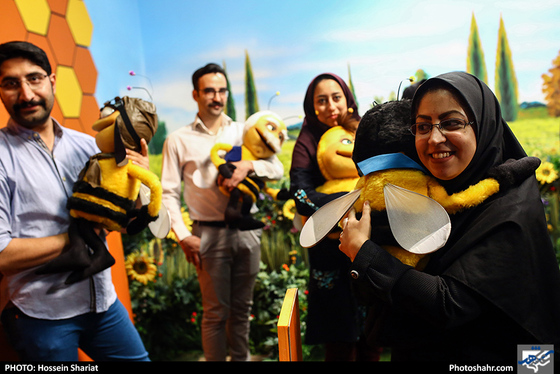 پشت صحنه برنامه تلویزیونی شهر عسل / عکس: حسین شریعت / شهرآرا