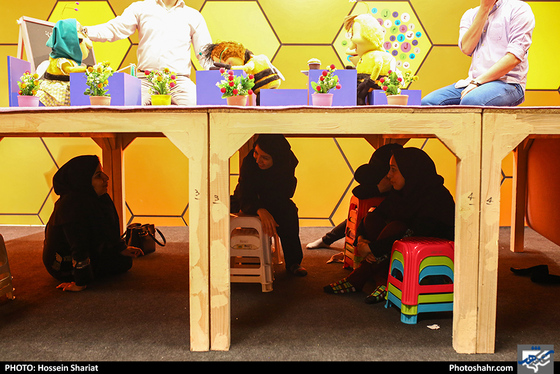 پشت صحنه برنامه تلویزیونی شهر عسل / عکس: حسین شریعت / شهرآرا