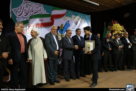 تقدیر از کارگران و واحدهای نمونه استان / عکس: نیما نجف زاده / شهرآرا