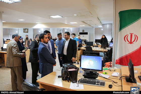 بازدید اعضای هیأت مدیره خانه مطبوعات کرمان از روزنامه شهرآرا / عکس: احمد حسنی / شهرآرا