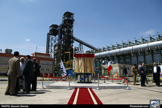 بهره برداری از کارخانه آهن اسفنجی (واحداحیاء مستقیم) با حضور رئیس جمهوری  / عکس: حسین شریعت / شهرآرا