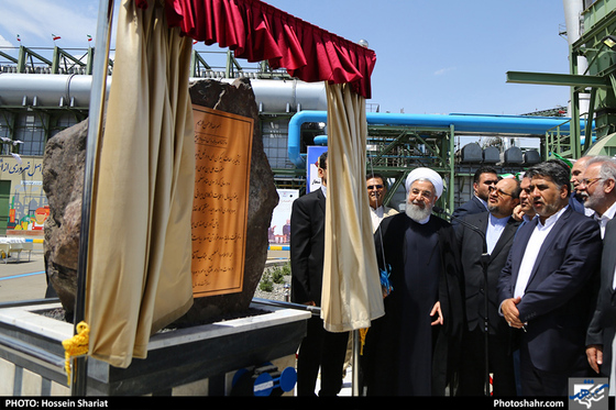 بهره برداری از کارخانه آهن اسفنجی (واحداحیاء مستقیم) با حضور رئیس جمهوری  / عکس: حسین شریعت / شهرآرا
