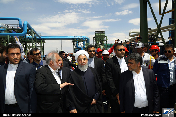 بهره برداری از کارخانه آهن اسفنجی (واحداحیاء مستقیم) با حضور رئیس جمهوری  / عکس: حسین شریعت / شهرآرا