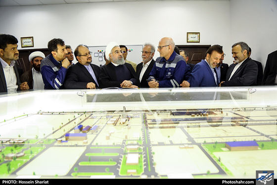 بهره برداری از کارخانه آهن اسفنجی (واحداحیاء مستقیم) با حضور رئیس جمهوری  / عکس: حسین شریعت / شهرآرا