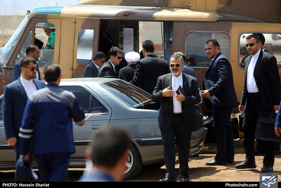 بهره برداری از کارخانه آهن اسفنجی (واحداحیاء مستقیم) با حضور رئیس جمهوری  / عکس: حسین شریعت / شهرآرا