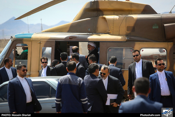 بهره برداری از کارخانه آهن اسفنجی (واحداحیاء مستقیم) با حضور رئیس جمهوری  / عکس: حسین شریعت / شهرآرا