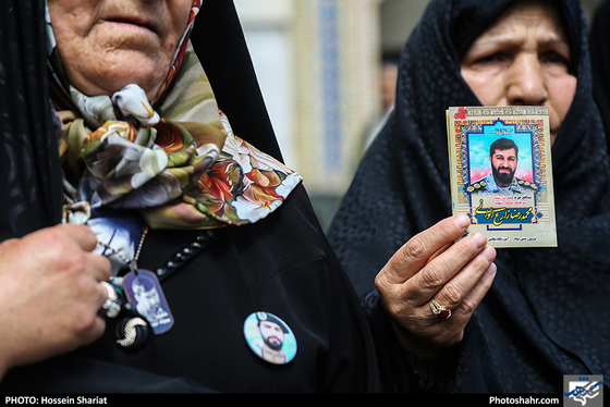 راهپیمایی نمازگزاران در محکومیت آمریکا / عکس: حسین شریعت / شهرآرا