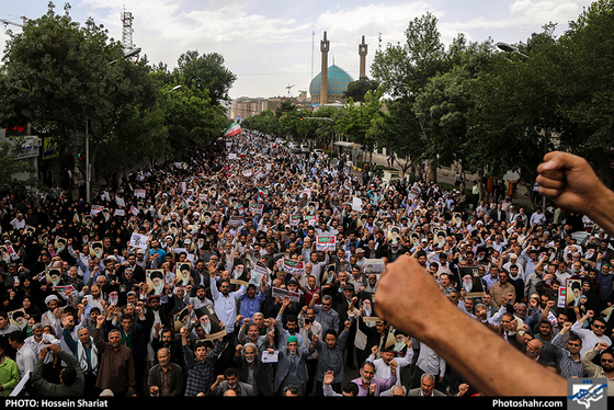 راهپیمایی نمازگزاران در محکومیت آمریکا / عکس: حسین شریعت / شهرآرا