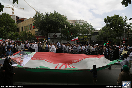 راهپیمایی نمازگزاران در محکومیت آمریکا / عکس: حسین شریعت / شهرآرا