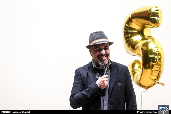 رونمایی از تندیس رضا عطاران در سینما هویزه / عکس: حسین شریعت / شهرآرا