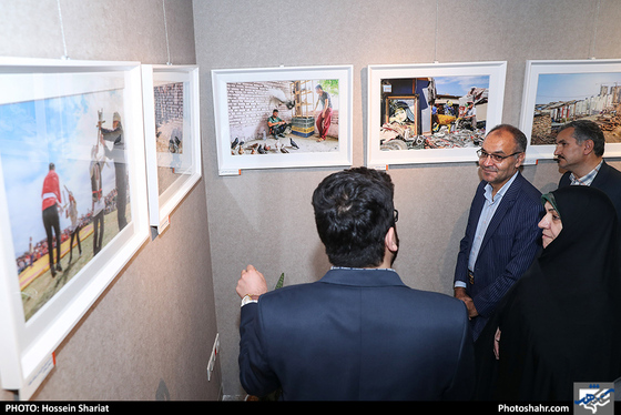 افتتاح نمایشگاه آثار هنرمندان روزنامه شهرآرا / عکس: حسین شریعت / شهرآرا