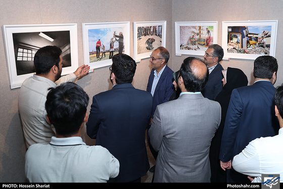 افتتاح نمایشگاه آثار هنرمندان روزنامه شهرآرا / عکس: حسین شریعت / شهرآرا