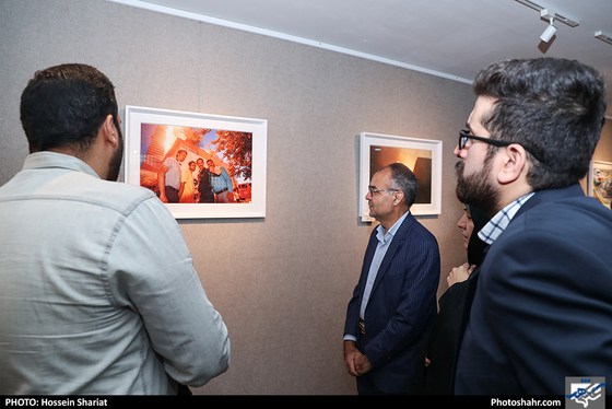 افتتاح نمایشگاه آثار هنرمندان روزنامه شهرآرا / عکس: حسین شریعت / شهرآرا