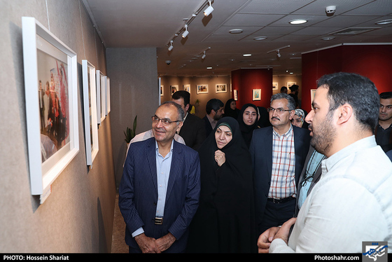 افتتاح نمایشگاه آثار هنرمندان روزنامه شهرآرا / عکس: حسین شریعت / شهرآرا