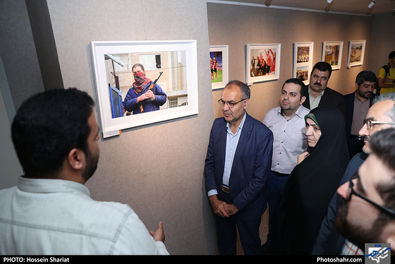 افتتاح نمایشگاه آثار هنرمندان روزنامه شهرآرا / عکس: حسین شریعت / شهرآرا