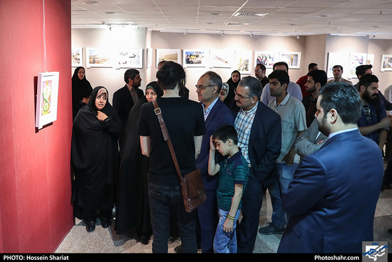 افتتاح نمایشگاه آثار هنرمندان روزنامه شهرآرا / عکس: حسین شریعت / شهرآرا