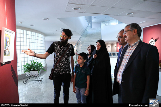 افتتاح نمایشگاه آثار هنرمندان روزنامه شهرآرا / عکس: حسین شریعت / شهرآرا