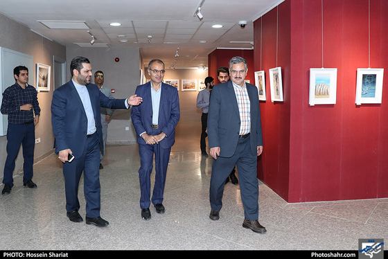 افتتاح نمایشگاه آثار هنرمندان روزنامه شهرآرا / عکس: حسین شریعت / شهرآرا