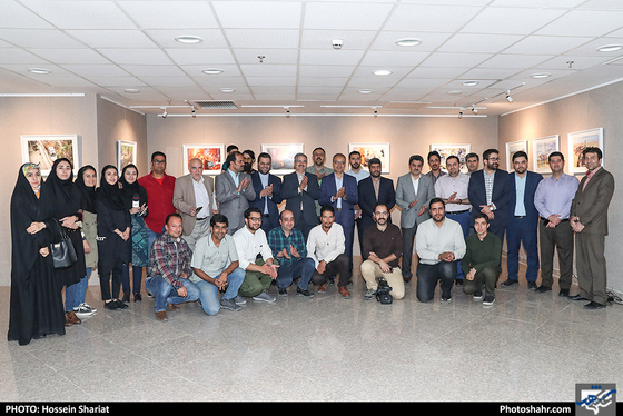 افتتاح نمایشگاه آثار هنرمندان روزنامه شهرآرا / عکس: حسین شریعت / شهرآرا