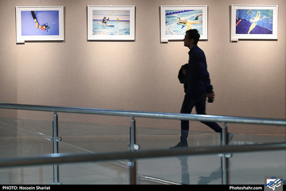 افتتاح نمایشگاه آثار هنرمندان روزنامه شهرآرا / عکس: حسین شریعت / شهرآرا