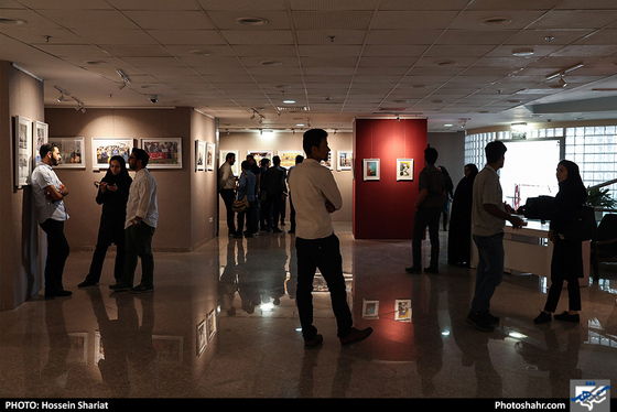 افتتاح نمایشگاه آثار هنرمندان روزنامه شهرآرا / عکس: حسین شریعت / شهرآرا