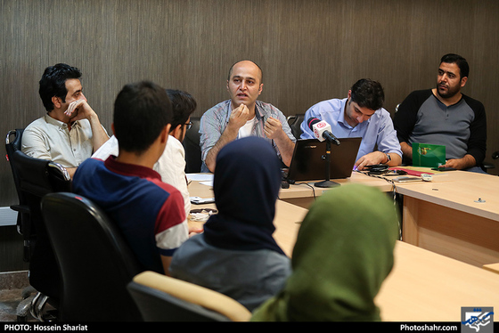 ورکشاپ عکاسی مطبوعاتی در روزنامه شهرآرا / عکس: حسین شریعت / شهرآرا