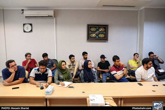 ورکشاپ عکاسی مطبوعاتی در روزنامه شهرآرا / عکس: حسین شریعت / شهرآرا