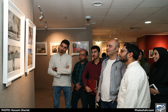 ورکشاپ عکاسی مطبوعاتی در روزنامه شهرآرا / عکس: حسین شریعت / شهرآرا