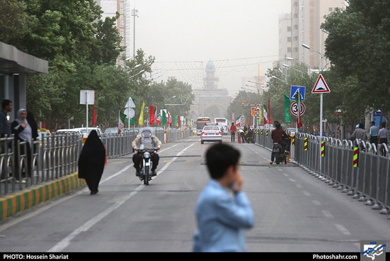 طوفان و گرد و غبار شدید در مشهد  / عکس :حسین شریعت / شهرآرا