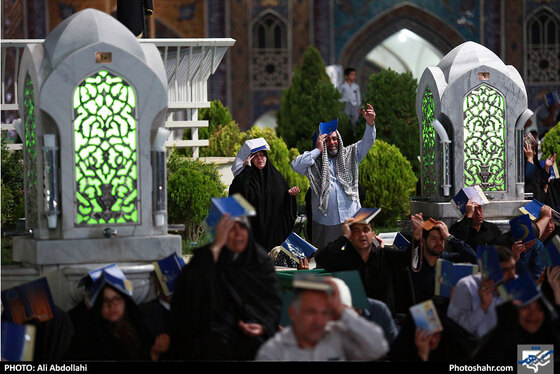 مراسم شب‌ 19 ماه مبارک رمضان در حرم مطهر امام رضا(ع) / عکس: علی عبداللهی / شهرآرا
